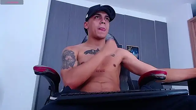 Snapshot of david_santos16 chatting on 27, 11, 2025 david santos16 online show from 27, 11, 2025