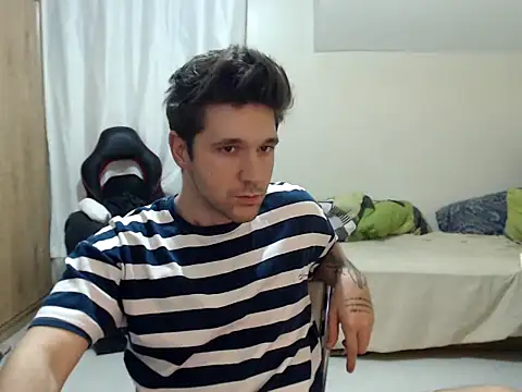 Snapshot of 2handsomemann chatting on 26, 9, 2025 2handsomemann online show from 26, 9, 2025