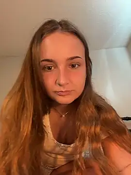 Snapshot of MadilynX777 chatting on 12, 10, 2025 MadilynX777 online show from 12, 10, 2025