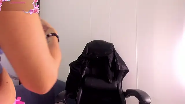 Snapshot of ShaunaDream chatting on 17, 1, 2026 ShaunaDream online show from 17, 1, 2026