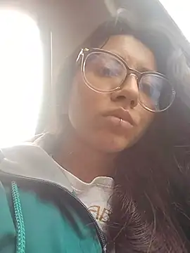 VioletxBloom online show from 15, 12, 2025