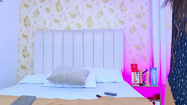 Samanta Isel online show from 13, 11, 2025