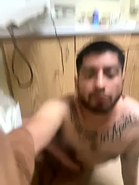 Snapshot of beenastyy chatting on 14, 11, 2025 beenastyy online show from 14, 11, 2025