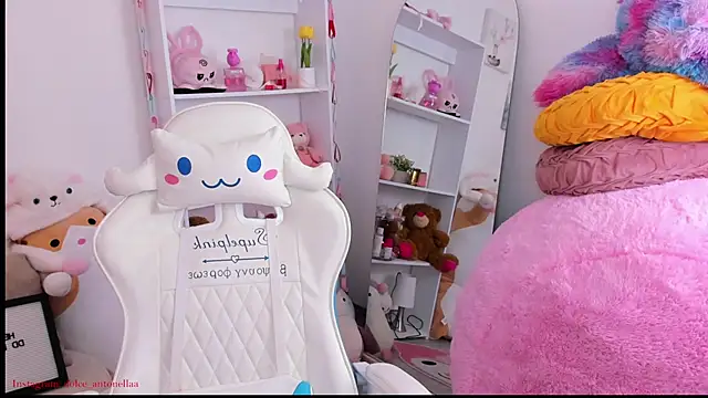 Snapshot of dolce_antonellaa chatting on 12, 3, 2026 dolce antonellaa online show from 12, 3, 2026