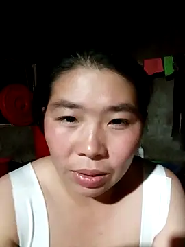 Snapshot of quynhkoolbae chatting on 21, 10, 2025 quynhkoolbae online show from 21, 10, 2025