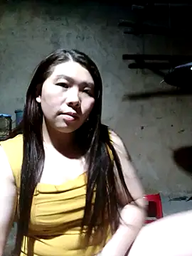 Snapshot of quynhkoolbae chatting on 11, 11, 2025 quynhkoolbae online show from 11, 11, 2025