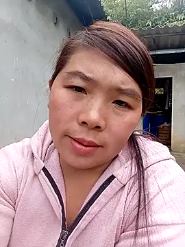 Snapshot of quynhkoolbae chatting on 21, 11, 2025 quynhkoolbae online show from 21, 11, 2025