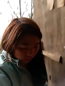 Snapshot of quynhkoolbae chatting on 25, 11, 2025 quynhkoolbae online show from 25, 11, 2025