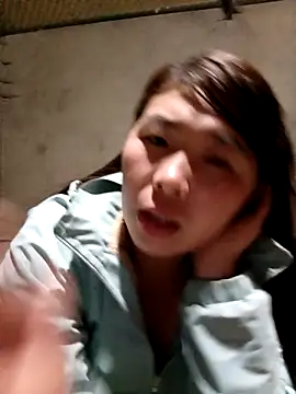 Snapshot of quynhkoolbae chatting on 26, 11, 2025 quynhkoolbae online show from 26, 11, 2025