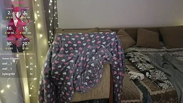 Snapshot of EvaDior13 chatting on 6, 11, 2025 EvaDior13 online show from 6, 11, 2025