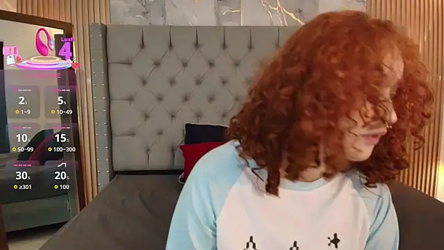 Snapshot of Suxan_White_ chatting on 6, 11, 2025 Suxan White online show from 6, 11, 2025