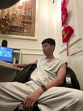 linh21107 online show from 12, 4, 2026