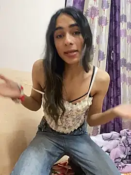 Snapshot of kaylee_demm chatting on 3, 2, 2026 kaylee demm online show from 3, 2, 2026