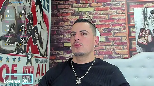 Snapshot of scotty_musicc chatting on 10, 10, 2025 scotty musicc online show from 10, 10, 2025