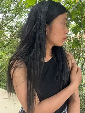 EmLy02 online show from 9, 4, 2026