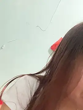 qinejr37 online show from 25, 10, 2025