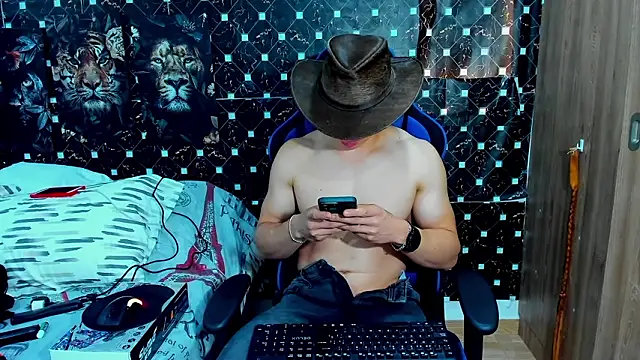 javiersexymann online show from 2, 2, 2026