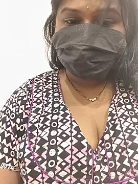 Snapshot of chaitara-reddy chatting on 3, 7, 2026 chaitara-reddy online show from 3, 7, 2026