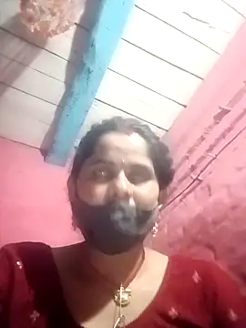 Snapshot of JULEE-740 chatting on 5, 11, 2025 JULEE-740 online show from 5, 11, 2025