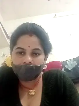 Snapshot of JULEE-740 chatting on 7, 11, 2025 JULEE-740 online show from 7, 11, 2025