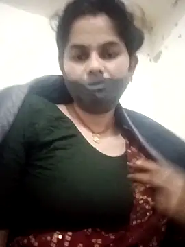 Snapshot of JULEE-740 chatting on 14, 11, 2025 JULEE-740 online show from 14, 11, 2025