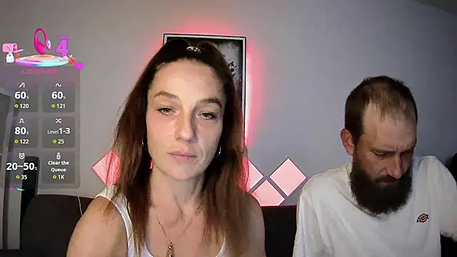 Snapshot of XBellaXundXUweX chatting on 13, 9, 2025 XBellaXundXUweX online show from 13, 9, 2025