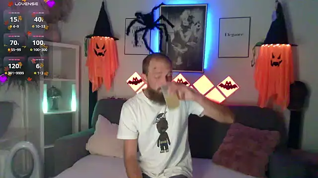 Snapshot of XBellaXundXUweX chatting on 19, 10, 2025 XBellaXundXUweX online show from 19, 10, 2025