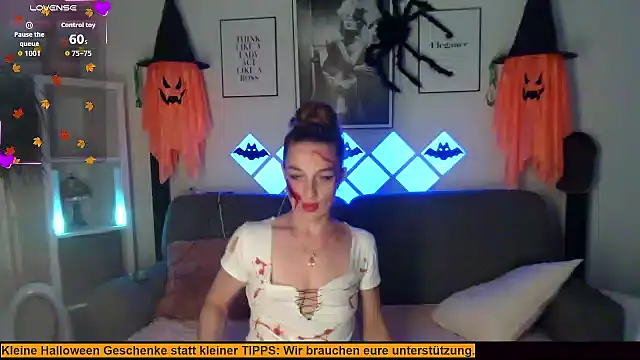 Snapshot of XBellaXundXUweX chatting on 24, 10, 2025 XBellaXundXUweX online show from 24, 10, 2025