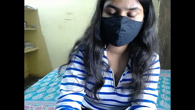 Snapshot of Vanya_7 chatting on 28, 10, 2025 Vanya 7 online show from 28, 10, 2025