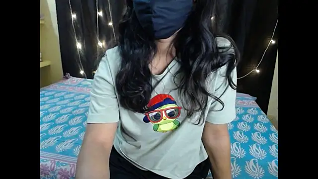 Snapshot of Vanya_7 chatting on 14, 11, 2025 Vanya 7 online show from 14, 11, 2025