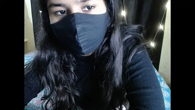 Snapshot of Vanya_7 chatting on 16, 11, 2025 Vanya 7 online show from 16, 11, 2025