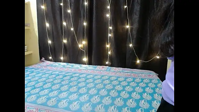 Snapshot of Vanya_7 chatting on 21, 11, 2025 Vanya 7 online show from 21, 11, 2025