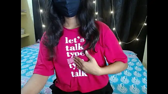 Snapshot of Vanya_7 chatting on 22, 11, 2025 Vanya 7 online show from 22, 11, 2025