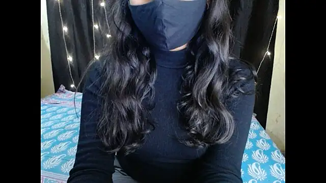 Snapshot of Vanya_7 chatting on 25, 11, 2025 Vanya 7 online show from 25, 11, 2025