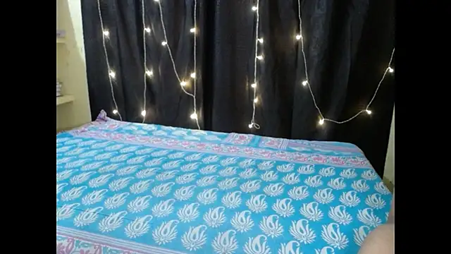 Snapshot of Vanya_7 chatting on 27, 11, 2025 Vanya 7 online show from 27, 11, 2025