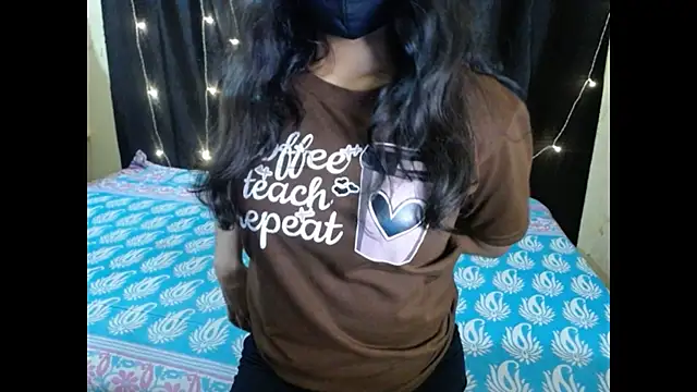 Snapshot of Vanya_7 chatting on 27, 11, 2025 Vanya 7 online show from 27, 11, 2025