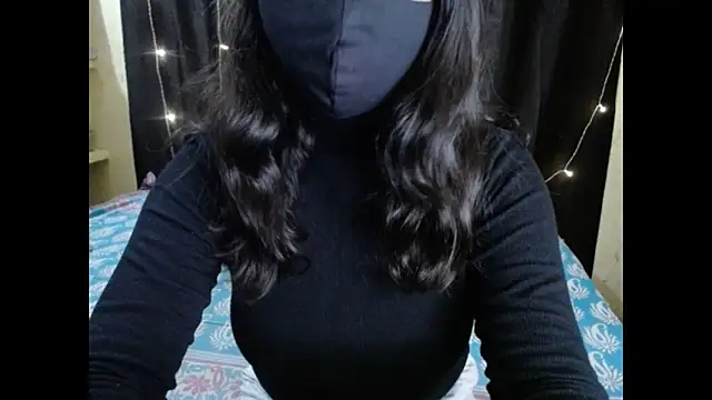 Snapshot of Vanya_7 chatting on 30, 11, 2025 Vanya 7 online show from 30, 11, 2025