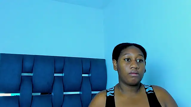 Snapshot of yourwife_anna chatting on 20, 9, 2025 yourwife anna online show from 20, 9, 2025