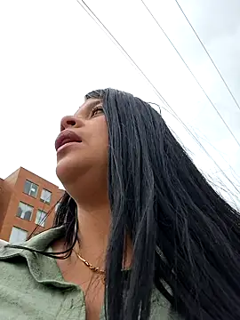 Eiimy pretty online show from 15, 9, 2025