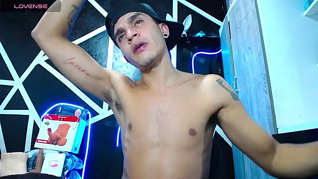 Angel latinboy online show from 19, 2, 2025