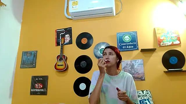 skinnyverus18 online show from 6, 11, 2025