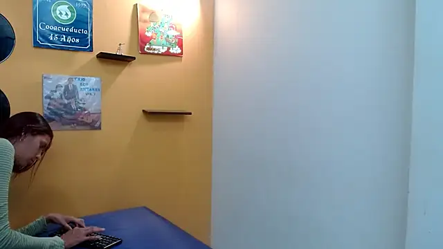 skinnyverus18 online show from 5, 4, 2026