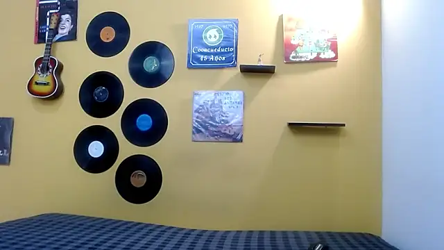 skinnyverus18 online show from 10, 4, 2026