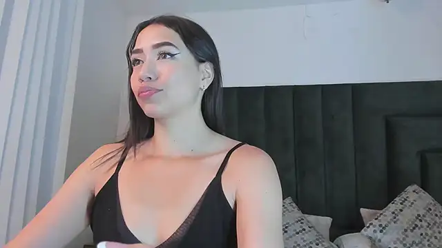 SaraWagner  online show from 20, 12, 2025