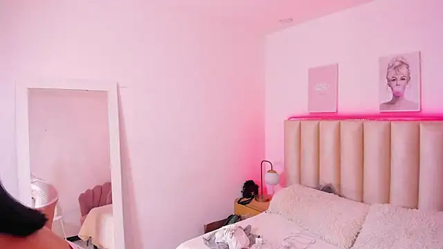 Miacorner  online show from 28, 2, 2026