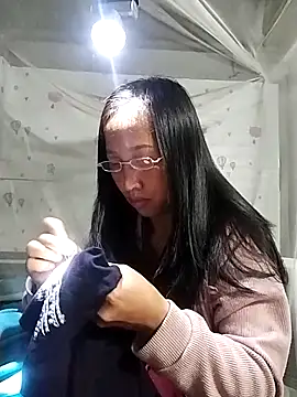 Snapshot of cute_love00 chatting on 11, 2, 2026 cute love00 online show from 11, 2, 2026