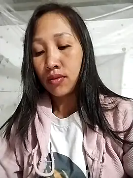 Snapshot of cute_love00 chatting on 12, 2, 2026 cute love00 online show from 12, 2, 2026