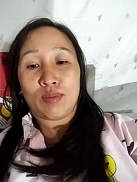 Snapshot of cute_love00 chatting on 19, 2, 2026 cute love00 online show from 19, 2, 2026