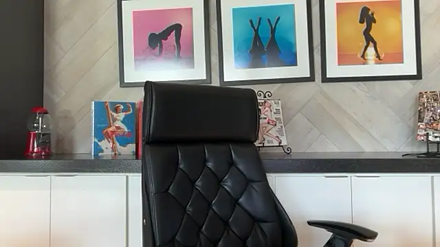 Snapshot of chanelstjames chatting on 23, 7, 2026 chanelstjames online show from 23, 7, 2026