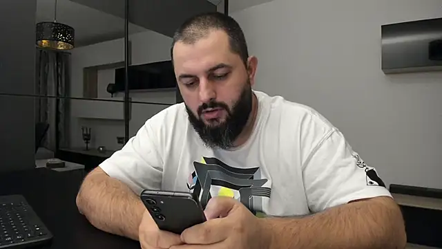 Snapshot of DravenPeak chatting on 3, 10, 2025 DravenPeak online show from 3, 10, 2025